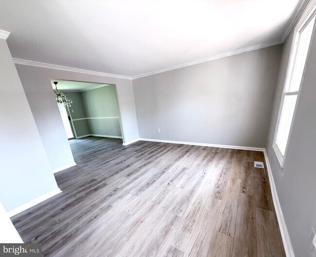 Photo - 2 Cinnabar Ct