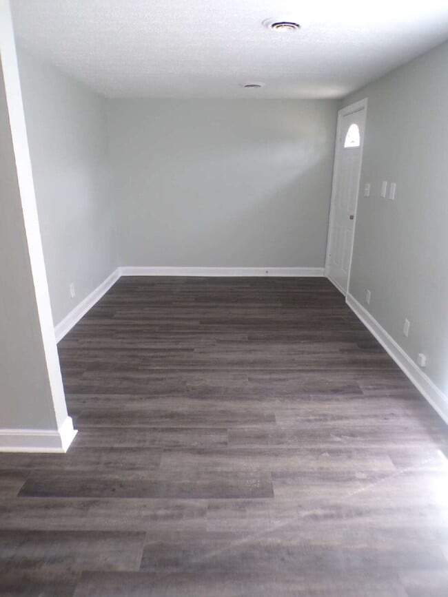 Photo - 2 bedroom 1 bath apartment near Church Hill Downs and University of Louisville, all utilities inc...