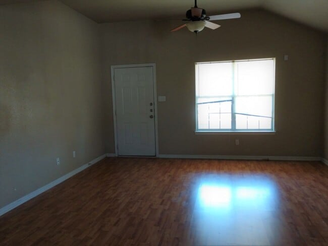 Photo - 3003 Baldwin Loop Unit A