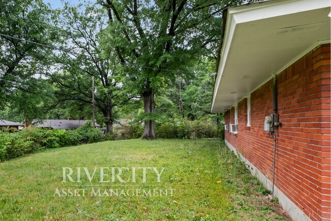 Photo - 1381 Laudeen Dr