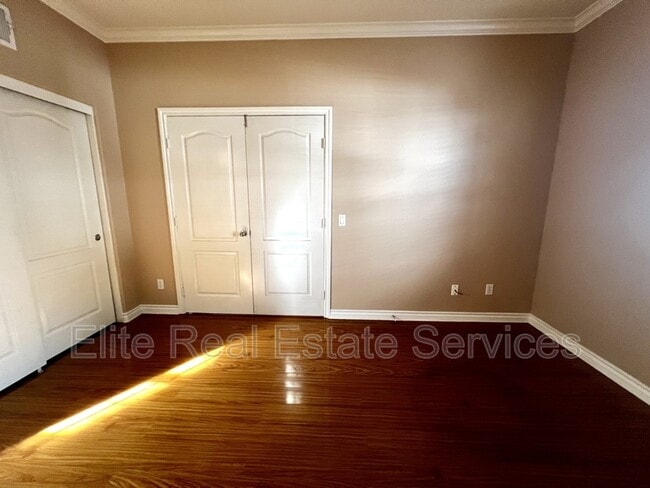 Photo - 750 Broadway