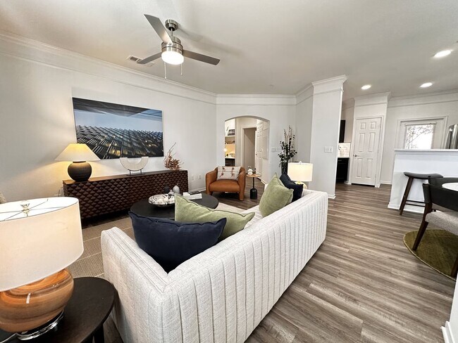 Photo - Luxury + Location: Limited-Time Savings! Unidad GV3