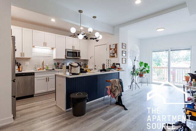 Building Photo - 4936 N Saint Louis Ave Unit 2S Rental