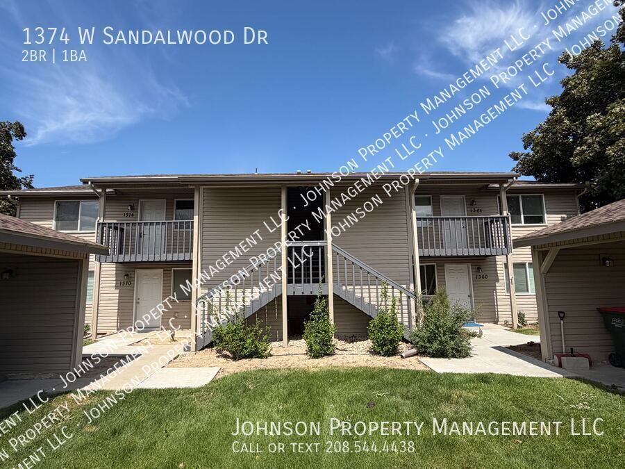 Photo - 1374 W Sandalwood Dr
