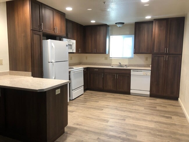 Photo - Graduate Gardens