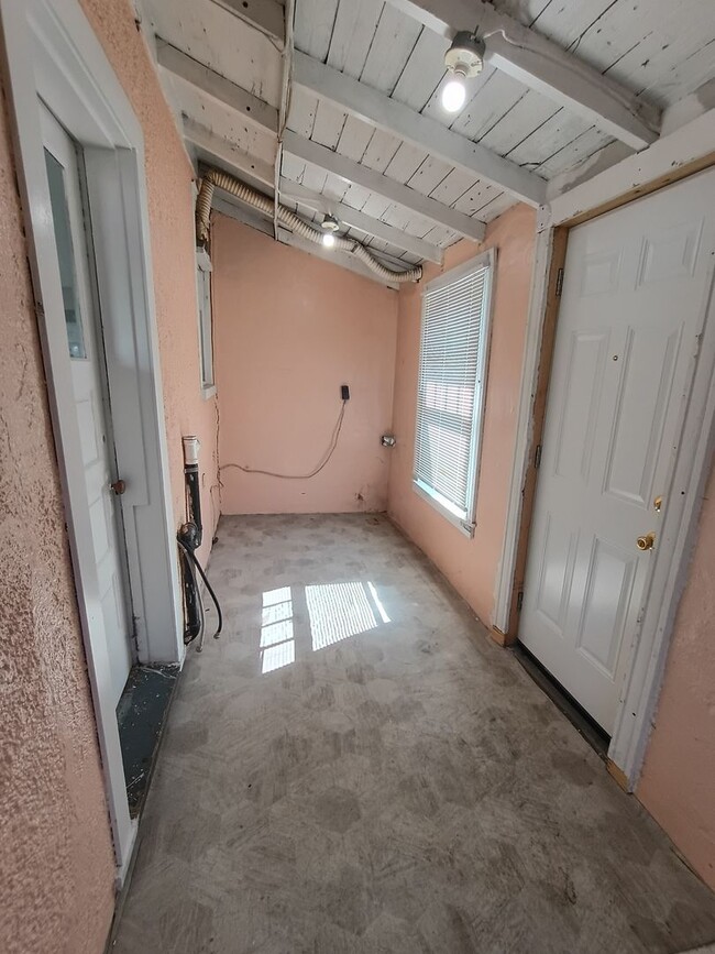 Photo - 24 N Diamond St