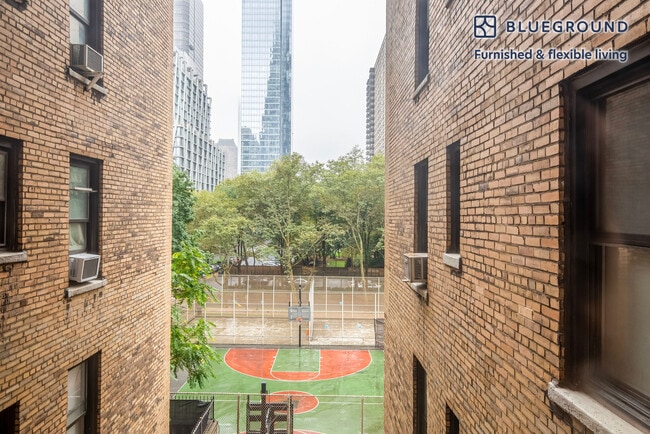 Photo - 210 W 70th St Unidad FL4-ID1242