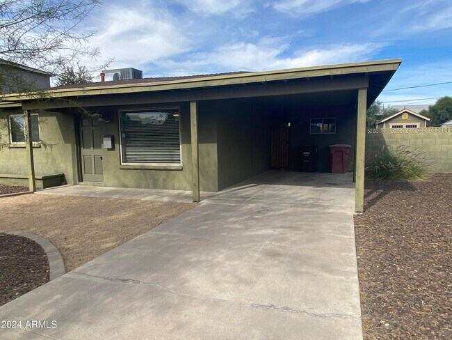 3840 N Pueblo Way