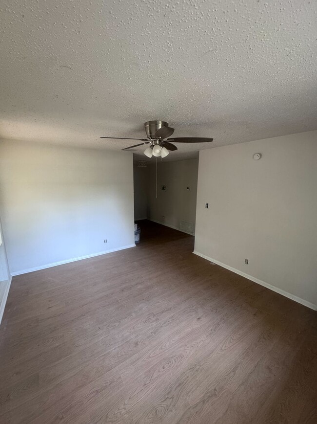 Photo - 4484 Binghamton Dr