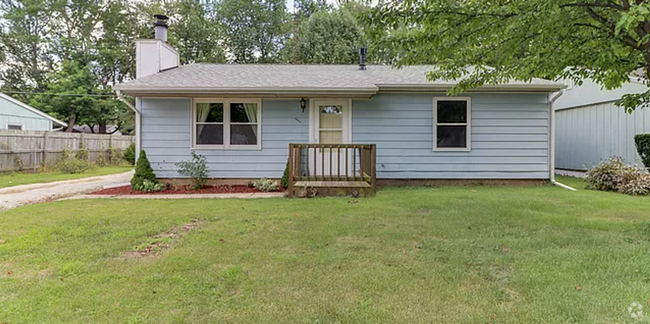 Building Photo - Charming 3-Bedroom Home: Serenity, Space, ...