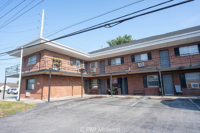 Photo - "Cozy 400 Sq Ft Studio in Avon - Ideal for Minimalist Living!" Unit 16