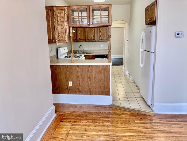Building Photo - 330 S Hicks St Rental