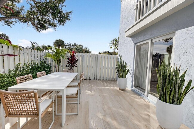 1010 NE 8th Ave Unit 39G