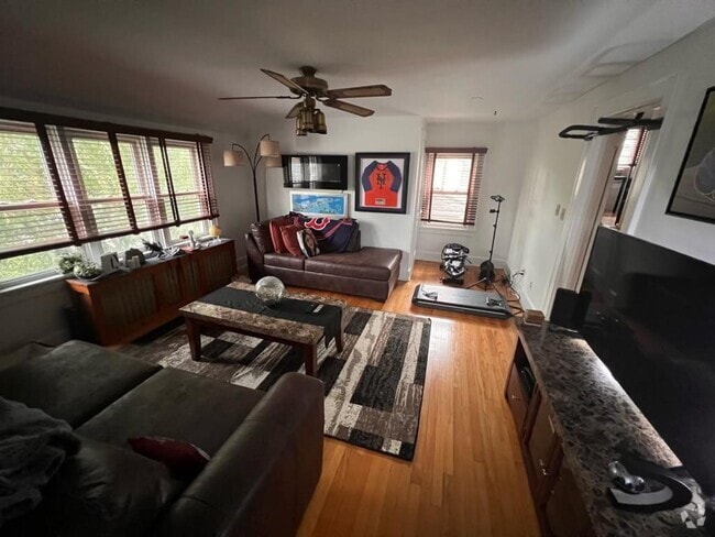 Building Photo - 62 Penataquit Pl Rental