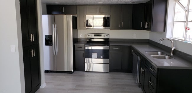 Photo - 7318 W Sierra St