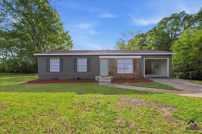 Building Photo - 526 Ochlahatchee Dr