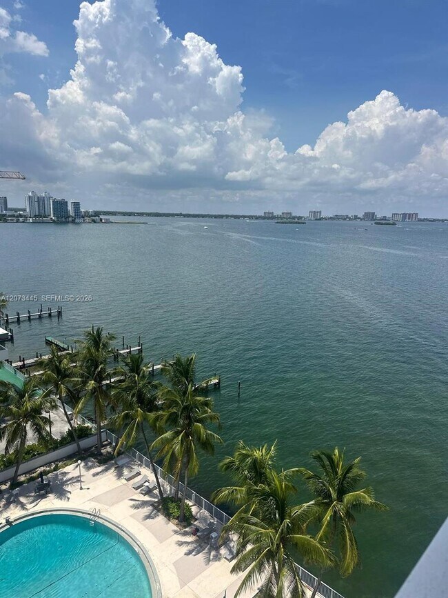 1865 79th Street Causeway Unidad 11H