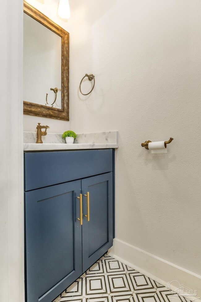 Photo - 606 W Intendencia St