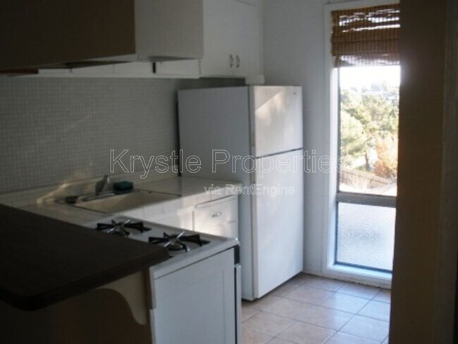 Photo - 503 Hichborn St Unit A