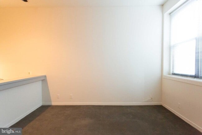 Building Photo - 130 Arch St Unit 204