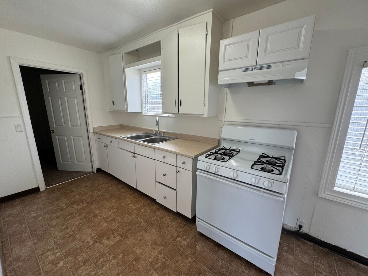 Photo - 2282 Maple St Unit 2282 Maple St #2