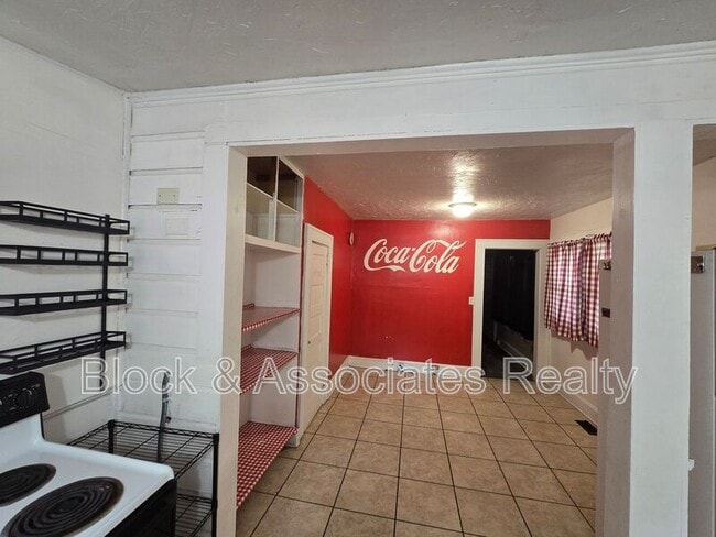 Photo - 3107 Archdale Rd