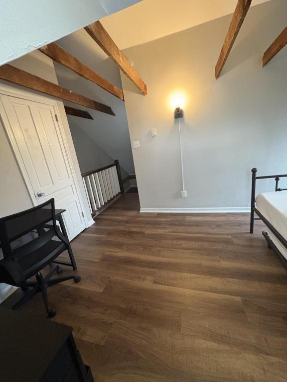 Photo - 1025 W Turner St