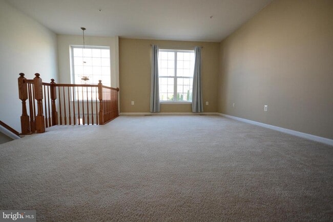 Photo - 421 Green Fern Cir