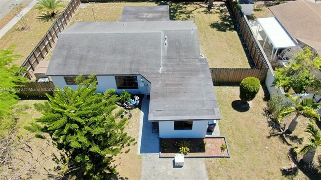 Photo - 1998 NE 180th St Casa
