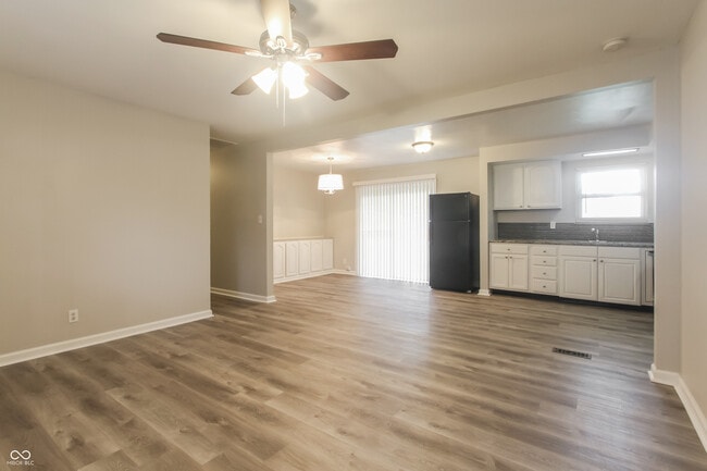 Photo - 5105 Rixon Ave