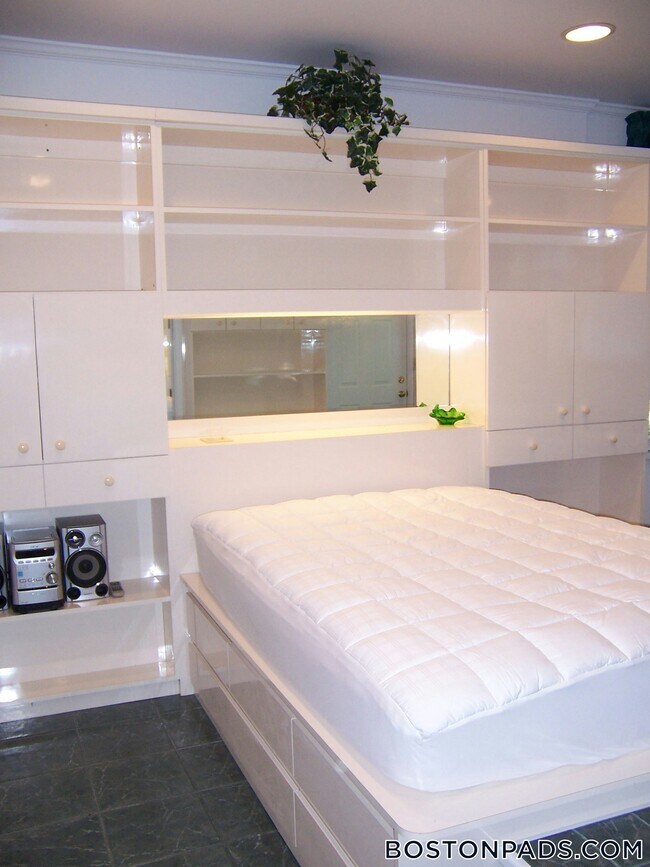 Photo - 79 Harvey St Unit 2