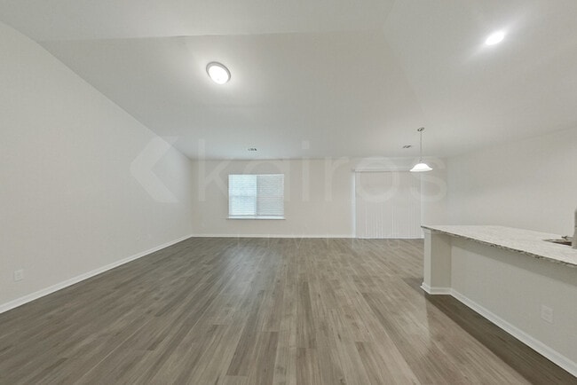 Photo - 106 Bluff Rd