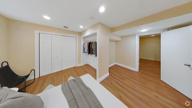 Building Photo - 126 Calumet St Rental