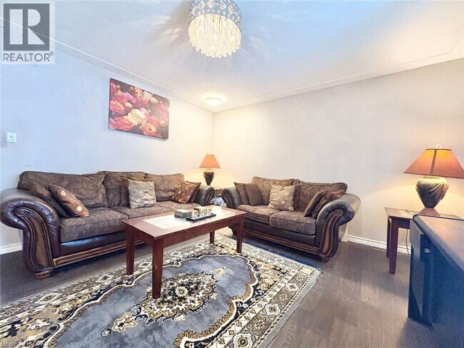 Photo - 265 Glenridge Dr