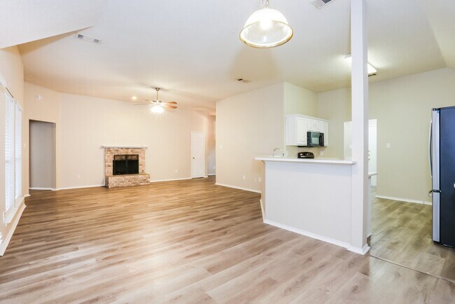 Photo - 216 Stone Creek Blvd