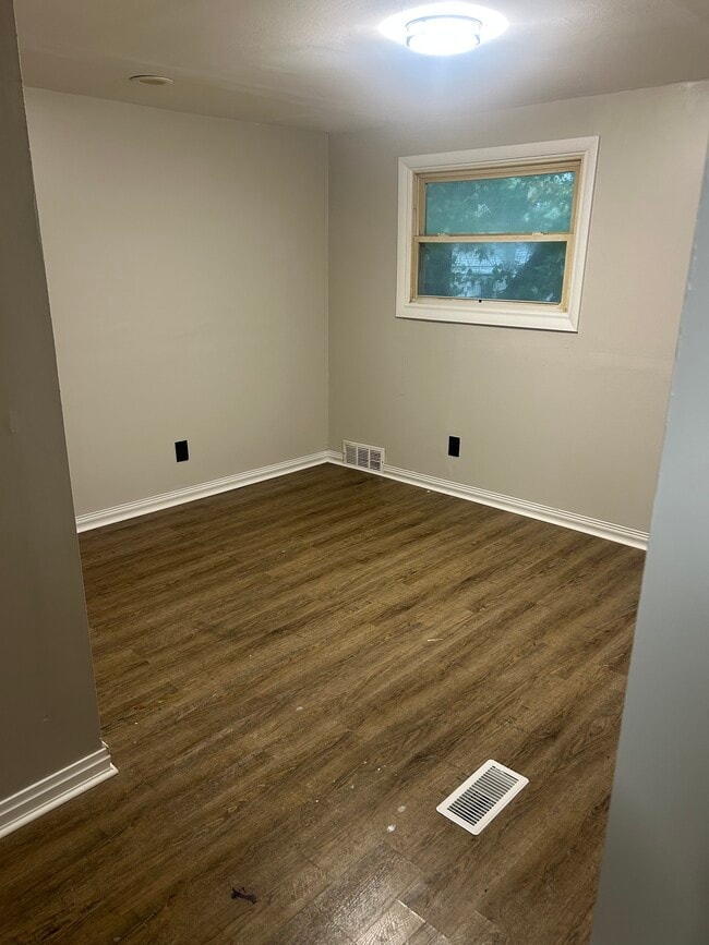 Photo - 51 Avon St Unit Left Side