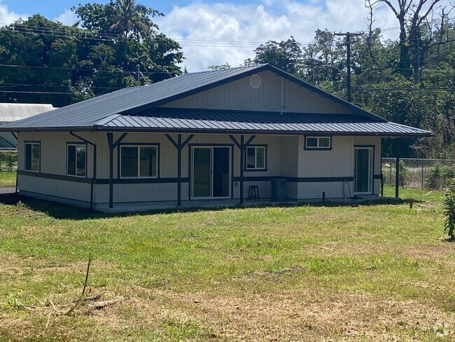 Building Photo - Hawaiian Parks – Pet Friendly and Close to... Rental