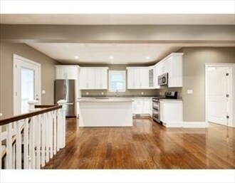 Building Photo - 686 E 8th St Unit 1 Rental