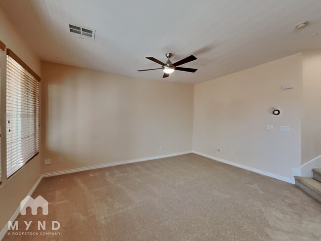 Photo - 2000 Hollywell St