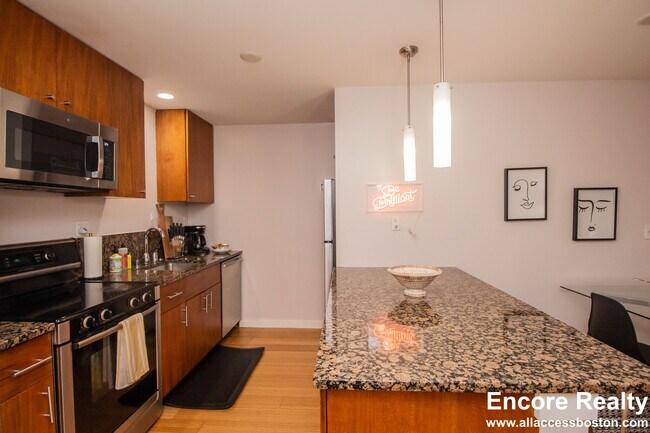 Photo - 16 Miner St Unit 401