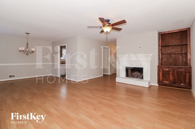 Photo - 4480 Meadow Trail