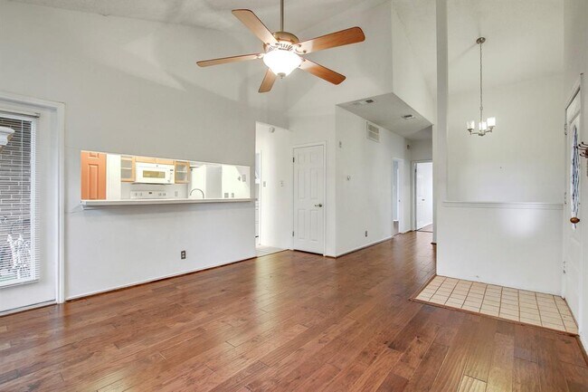 Photo - 700 S 1st St Unit 304