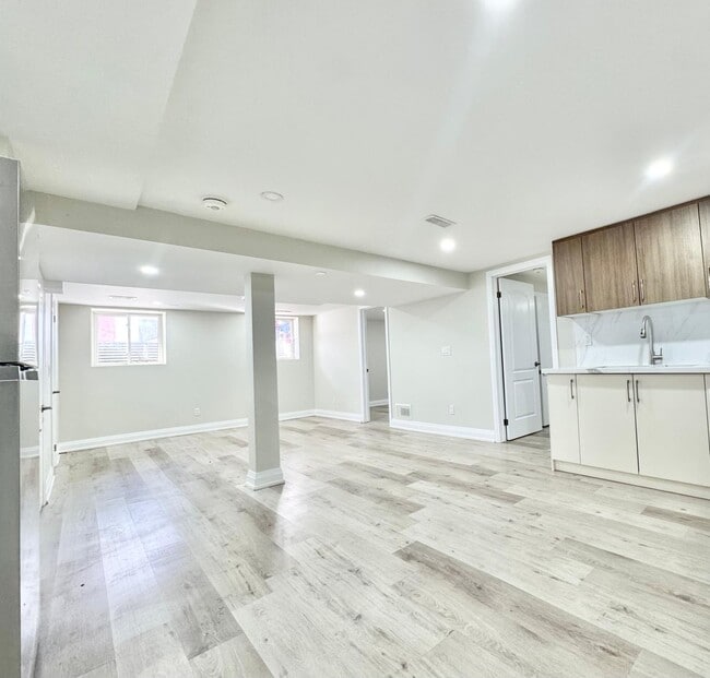 Photo - 12 Fernwood Crescent