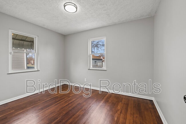 Photo - 1914 Vaughn St