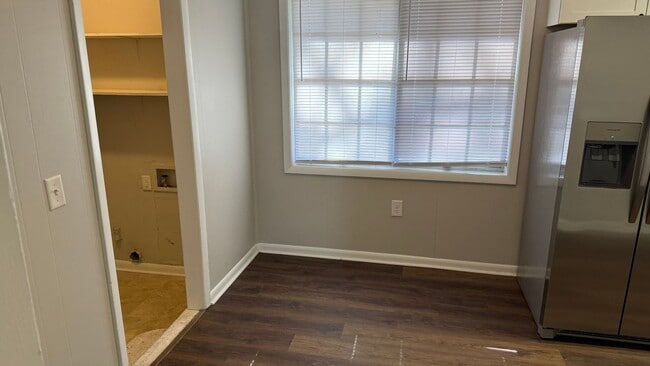 Photo - WINTER MOVE-IN SPECIAL: $500 OFF 1st MONTH'S RENT!**