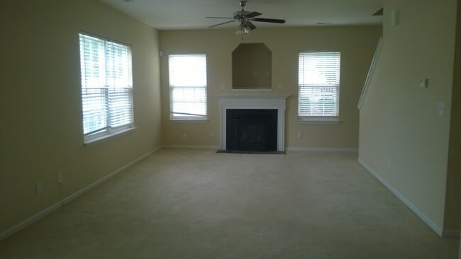 1640 Eva Mae Dr Unidad 1640