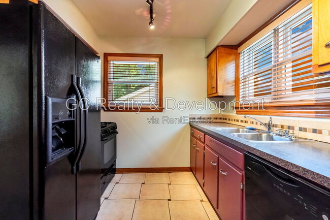 Photo - 751 Spring Rd