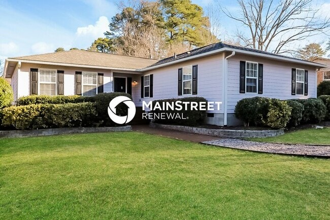 Photo - 4 Bedroom Pet-Friendly Home in RALEIGH, NC with Main Street Renewal