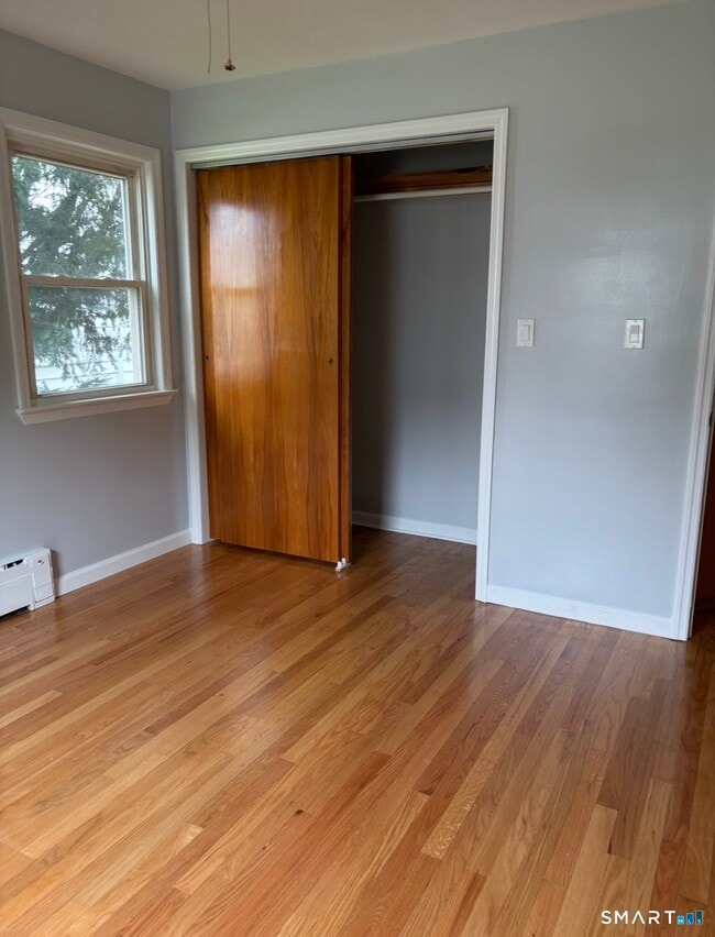 Photo - 195 Alpine St