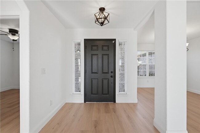 Photo - 551 Dogwood St